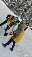 Помощь студентов ГАГУ в уборке снега