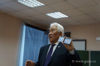 Ильдар Емендеев получил удостоверение члена Союза журналистов Республики Алтай