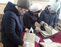 Студенты-филологи ИФФ на выставке древних книг (март 2019)